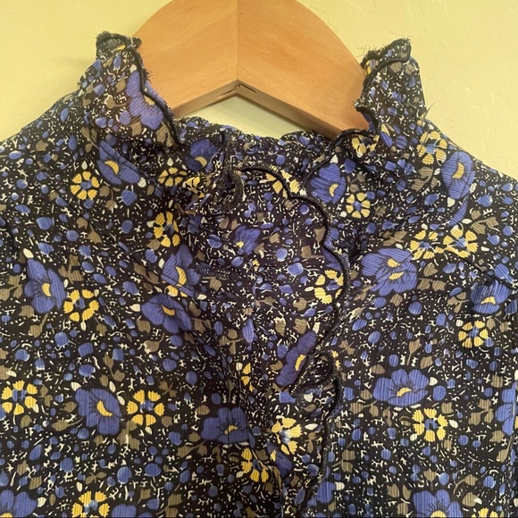 Frnch Long-sleeve Floral Ruffle Top. Size XS. EUC - Picture 3 of 11
